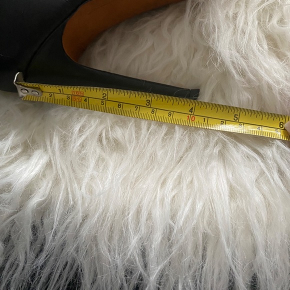 Givenchy heels size 9 - Picture 6 of 6